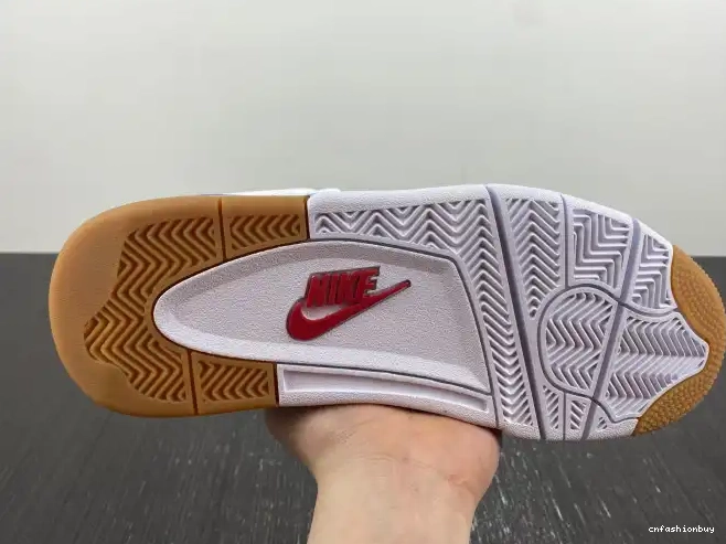 DR5415-104 Retro Jordan SB 4 0704